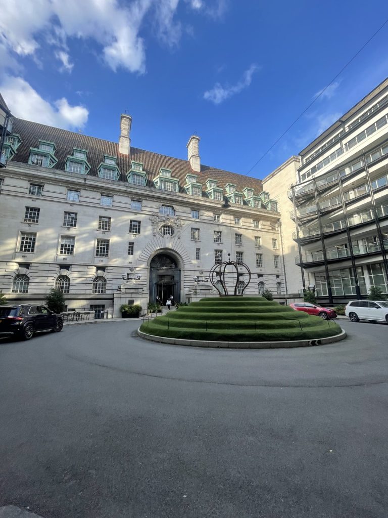 Building with circular lawn